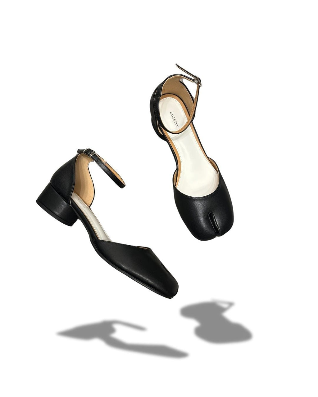 Strap pumps low heels