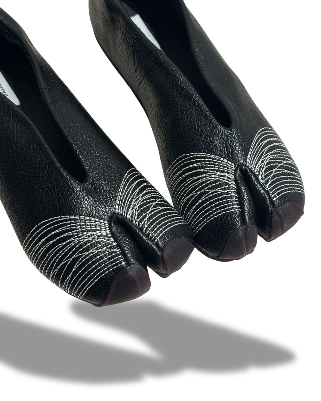 Split Toe Lazy Flats