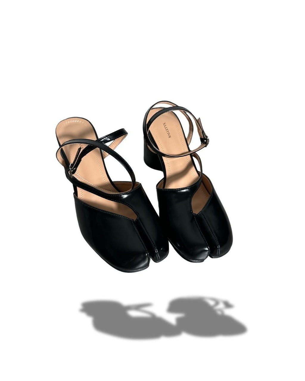 Strap pumps Tabi