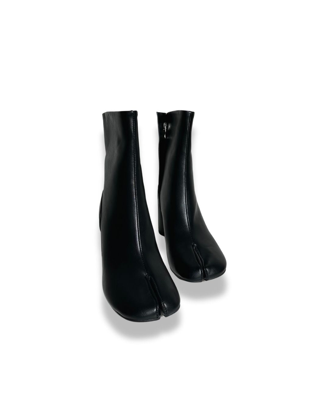 Tabi boots