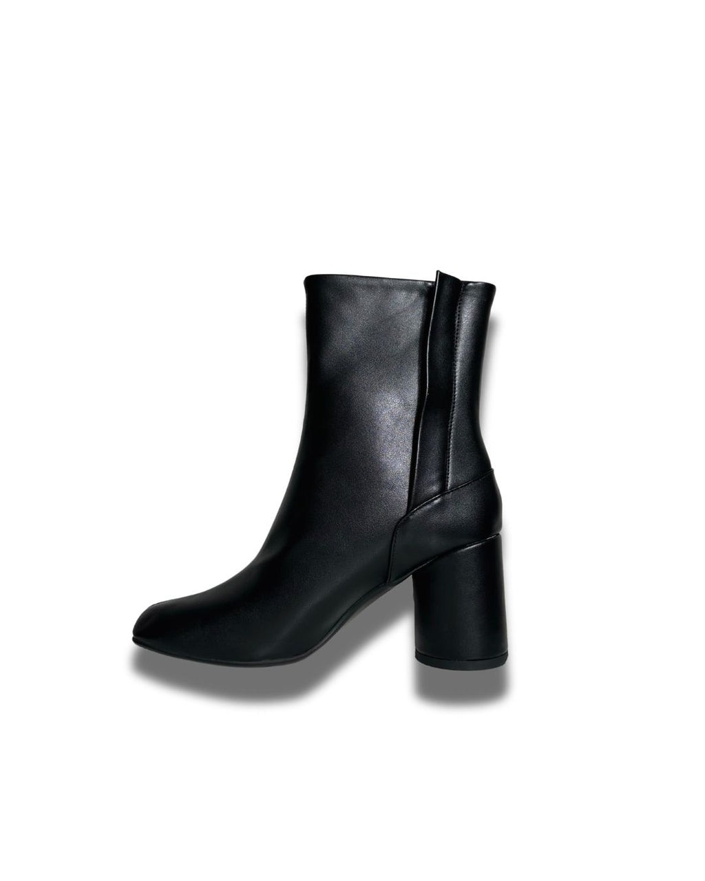 Tabi boots