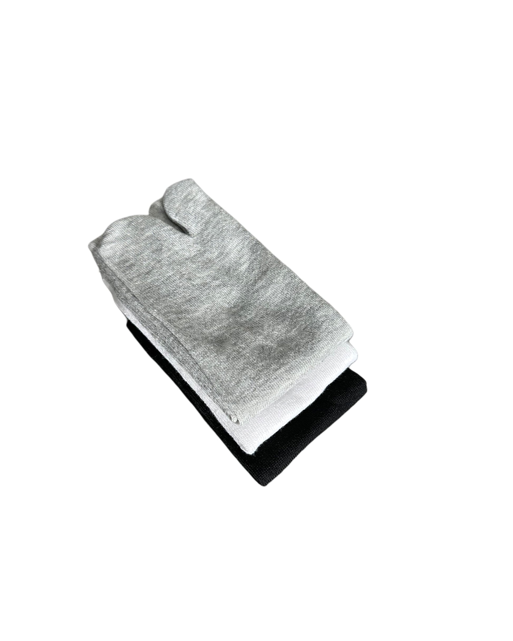 Set of 3 tabi socks